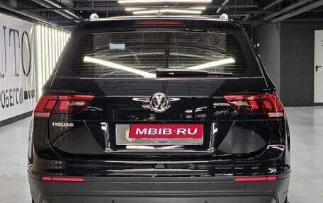 Volkswagen Tiguan II, 2020 год, 2 330 000 рублей, 5 фотография