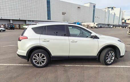 Toyota RAV4, 2018 год, 2 500 000 рублей, 2 фотография