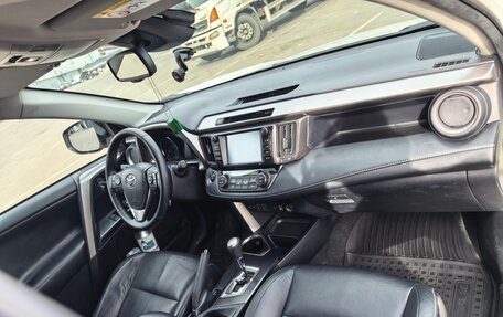 Toyota RAV4, 2018 год, 2 500 000 рублей, 7 фотография