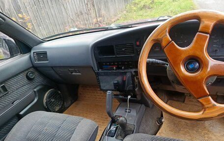 Toyota Hilux Surf III рестайлинг, 1993 год, 555 000 рублей, 7 фотография