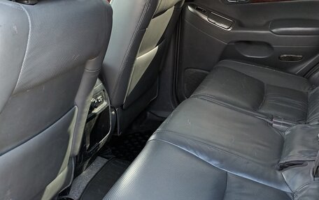 Toyota Land Cruiser Prado 120 рестайлинг, 2006 год, 1 900 000 рублей, 14 фотография