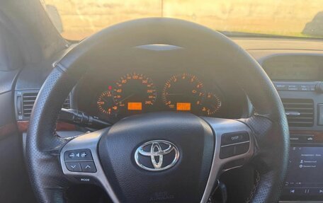 Toyota Avensis III рестайлинг, 2005 год, 690 000 рублей, 5 фотография