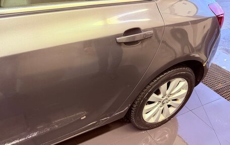 Opel Astra J, 2011 год, 556 000 рублей, 9 фотография