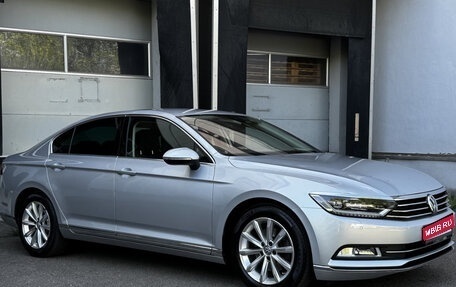 Volkswagen Passat B8 рестайлинг, 2018 год, 2 099 999 рублей, 1 фотография