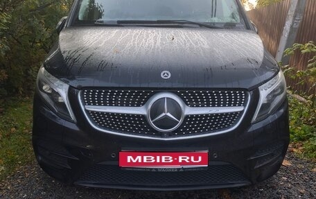 Mercedes-Benz V-Класс, 2021 год, 7 900 000 рублей, 1 фотография