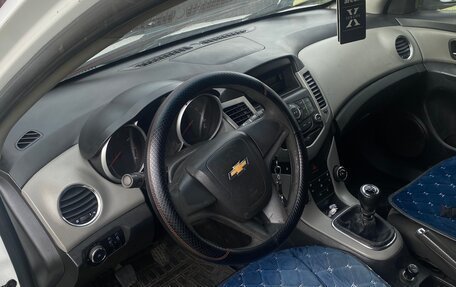Chevrolet Cruze II, 2011 год, 500 000 рублей, 8 фотография