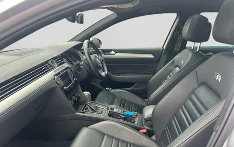 Volkswagen Passat B8 рестайлинг, 2018 год, 2 099 999 рублей, 12 фотография