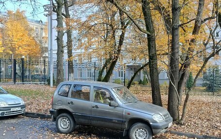 Chevrolet Niva I рестайлинг, 2006 год, 150 000 рублей, 2 фотография
