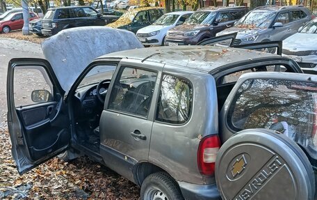 Chevrolet Niva I рестайлинг, 2006 год, 150 000 рублей, 3 фотография