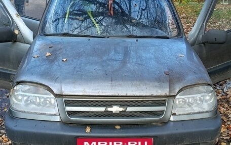 Chevrolet Niva I рестайлинг, 2006 год, 150 000 рублей, 7 фотография