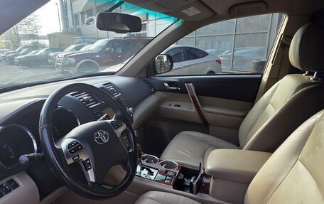 Toyota Highlander III, 2011 год, 1 799 000 рублей, 5 фотография