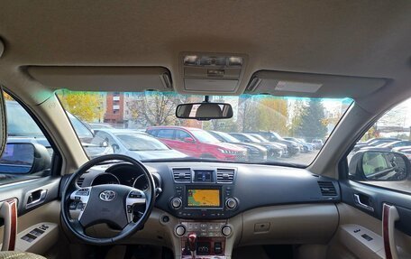Toyota Highlander III, 2011 год, 1 799 000 рублей, 8 фотография