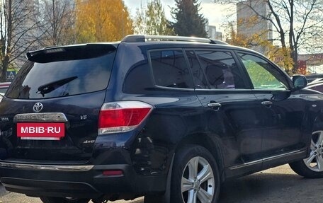 Toyota Highlander III, 2011 год, 1 799 000 рублей, 3 фотография