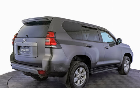 Toyota Land Cruiser Prado 150 рестайлинг, 2019 год, 4 200 000 рублей, 5 фотография