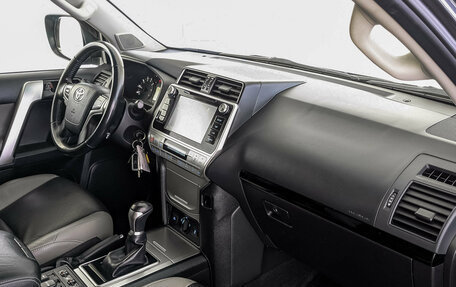 Toyota Land Cruiser Prado 150 рестайлинг, 2019 год, 4 200 000 рублей, 13 фотография