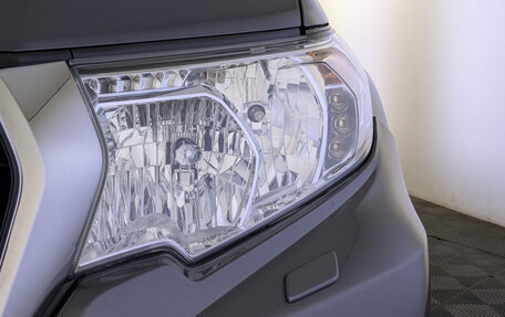 Toyota Land Cruiser Prado 150 рестайлинг, 2019 год, 4 200 000 рублей, 11 фотография