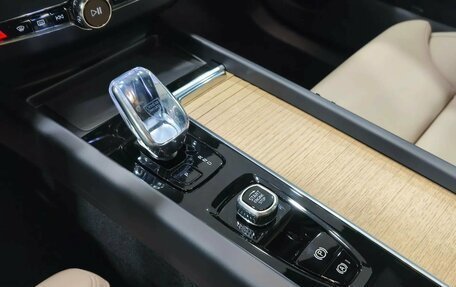 Volvo XC60 II, 2025 год, 6 390 000 рублей, 26 фотография