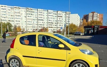 Peugeot 107 I рестайлинг, 2010 год, 380 000 рублей, 3 фотография