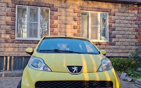 Peugeot 107 I рестайлинг, 2010 год, 380 000 рублей, 18 фотография