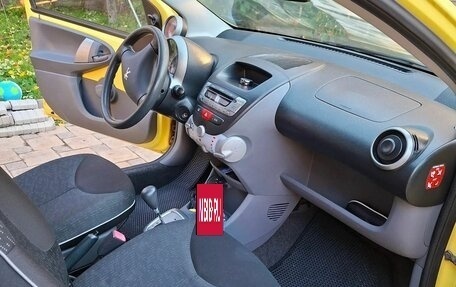 Peugeot 107 I рестайлинг, 2010 год, 380 000 рублей, 16 фотография