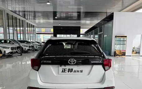 Toyota Yaris XP150 рестайлинг, 2022 год, 925 000 рублей, 7 фотография