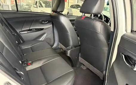 Toyota Yaris XP150 рестайлинг, 2022 год, 925 000 рублей, 9 фотография