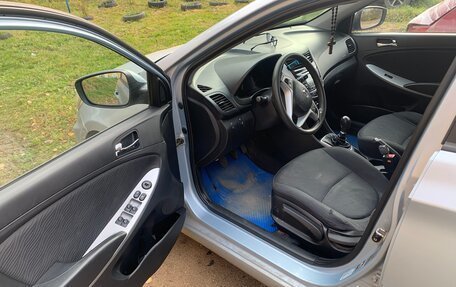 Hyundai Solaris II рестайлинг, 2013 год, 600 000 рублей, 9 фотография
