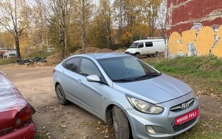 Hyundai Solaris II рестайлинг, 2013 год, 600 000 рублей, 5 фотография