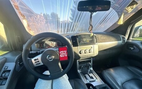 Nissan Navara (Frontier), 2010 год, 1 550 000 рублей, 5 фотография