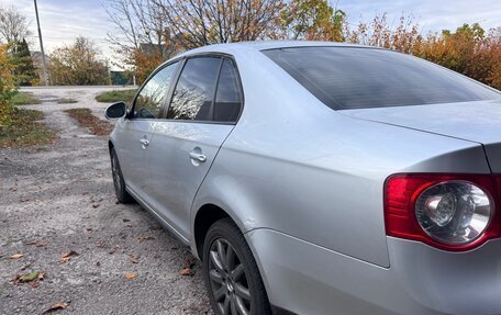 Volkswagen Jetta VII, 2010 год, 460 000 рублей, 2 фотография