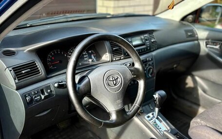 Toyota Corolla, 2003 год, 409 999 рублей, 3 фотография