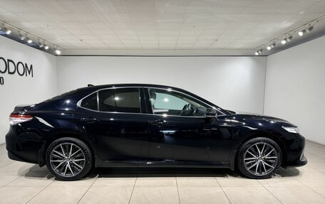Toyota Camry, 2021 год, 2 699 000 рублей, 6 фотография