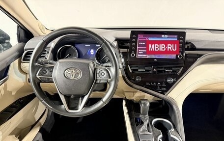 Toyota Camry, 2021 год, 2 699 000 рублей, 14 фотография