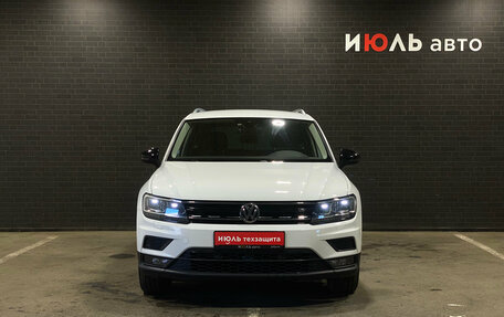 Volkswagen Tiguan II, 2019 год, 2 579 000 рублей, 2 фотография