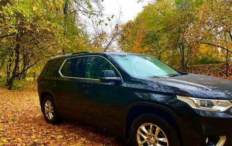 Chevrolet Traverse II, 2018 год, 2 450 000 рублей, 6 фотография