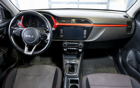 KIA Rio IV, 2021 год, 2 300 000 рублей, 24 фотография