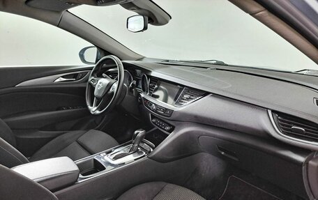 Opel Insignia II рестайлинг, 2018 год, 1 490 000 рублей, 13 фотография