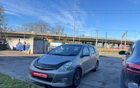 Toyota Wish II, 2005 год, 670 000 рублей, 1 фотография