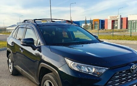 Toyota RAV4, 2019 год, 3 300 000 рублей, 2 фотография