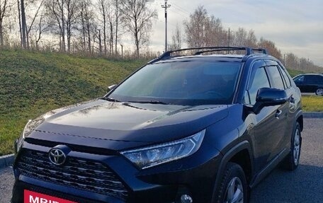 Toyota RAV4, 2019 год, 3 300 000 рублей, 3 фотография