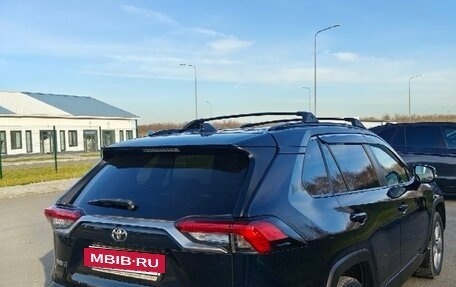 Toyota RAV4, 2019 год, 3 300 000 рублей, 5 фотография