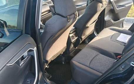 Toyota RAV4, 2019 год, 3 300 000 рублей, 14 фотография