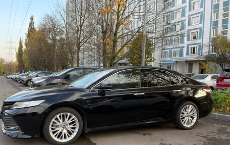 Toyota Camry, 2018 год, 2 550 000 рублей, 4 фотография