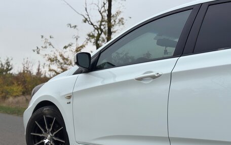 Hyundai Solaris II рестайлинг, 2013 год, 800 000 рублей, 10 фотография