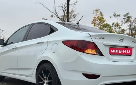 Hyundai Solaris II рестайлинг, 2013 год, 800 000 рублей, 11 фотография