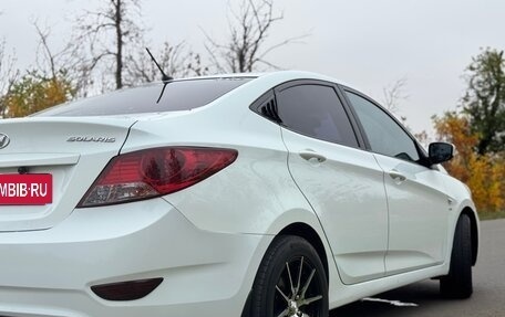Hyundai Solaris II рестайлинг, 2013 год, 800 000 рублей, 12 фотография