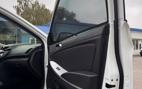 Hyundai Solaris II рестайлинг, 2013 год, 800 000 рублей, 21 фотография