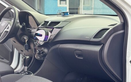 Hyundai Solaris II рестайлинг, 2013 год, 800 000 рублей, 22 фотография