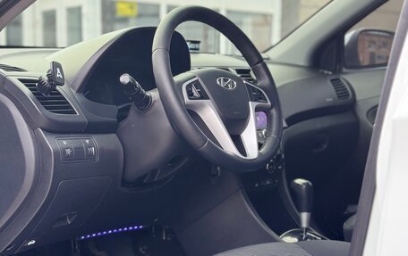 Hyundai Solaris II рестайлинг, 2013 год, 800 000 рублей, 24 фотография