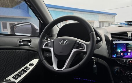 Hyundai Solaris II рестайлинг, 2013 год, 800 000 рублей, 30 фотография